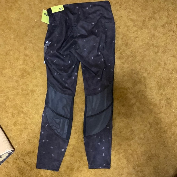 All in motion work out pants  size Medium - Picture 2 of 5